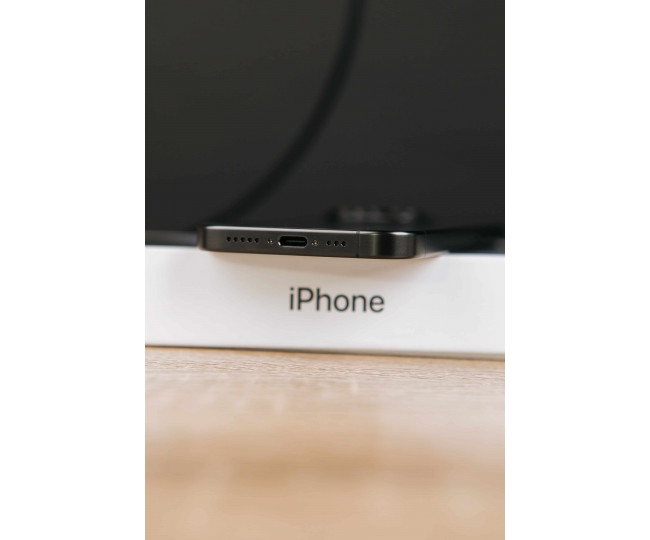 Apple iPhone 15 Pro 256GB eSIM Black Titanium (MTQR3) б/у